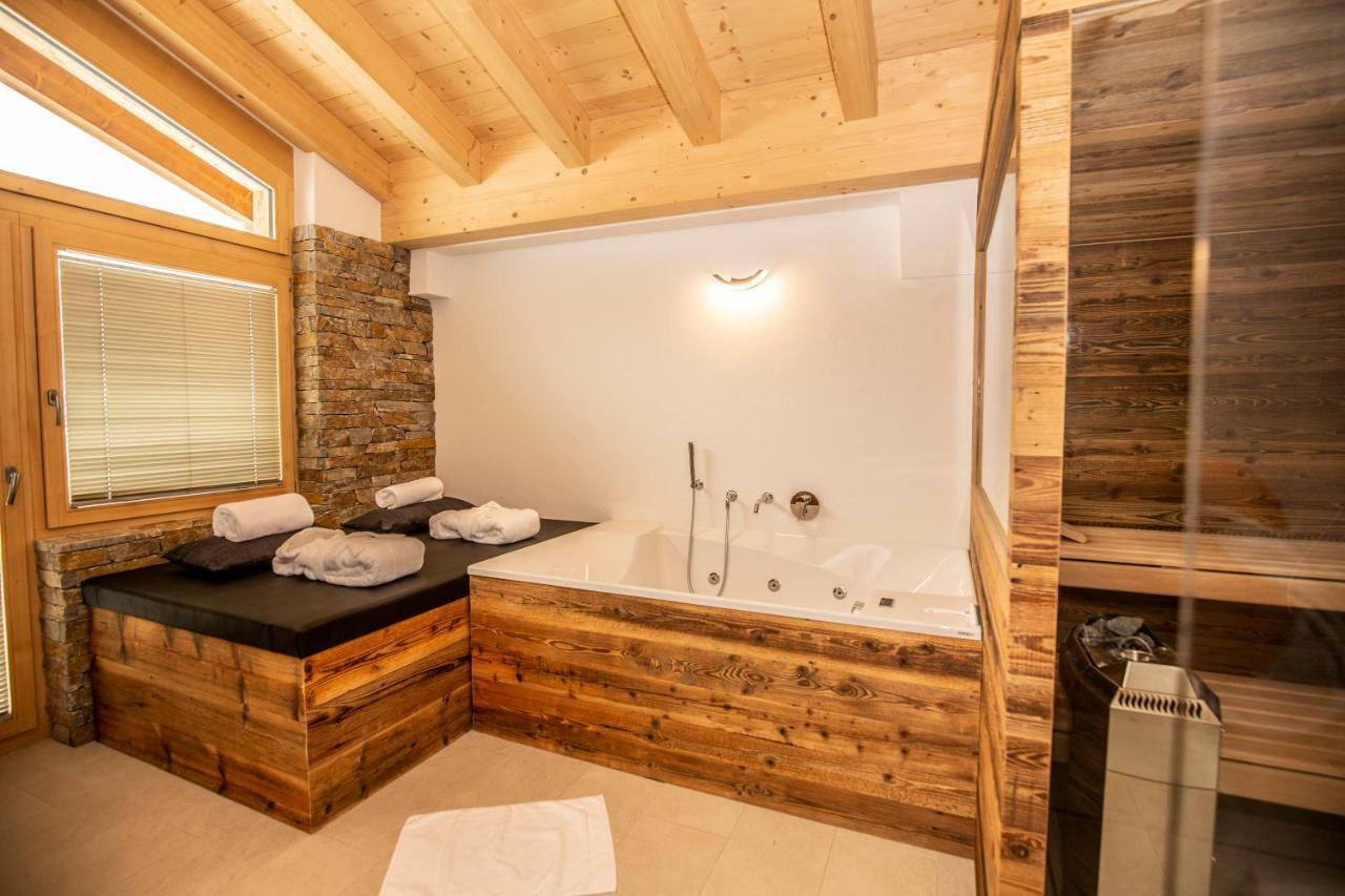 Palace Luxury Wellness Apartment And Boutique Hotel Ski-In-Out Saas-Fee Exterior photo