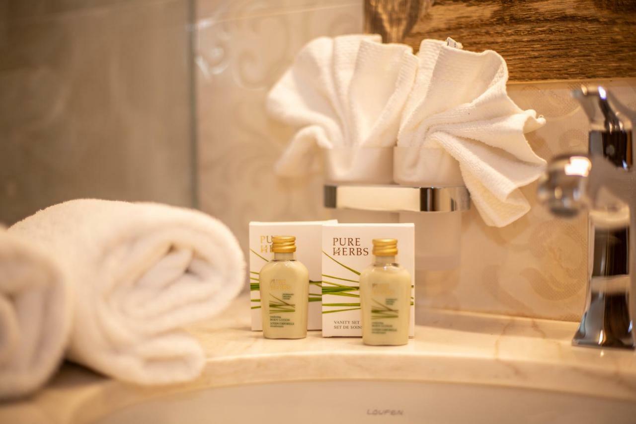 Palace Luxury Wellness Apartment And Boutique Hotel Ski-In-Out Saas-Fee Exterior photo
